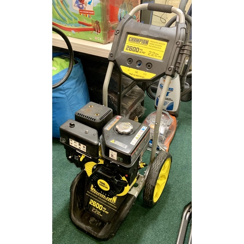 212 - CHAMPION 2600 PSI PETROL POWER WASHER (NO LANCE/NOZZLES)