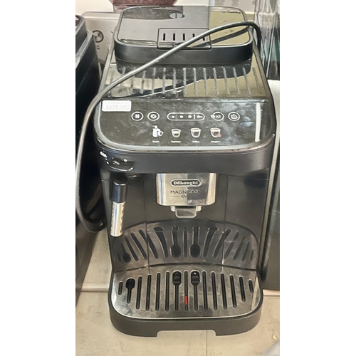 DELONGHI MAGNIFICA EVO ONE TOUCH COFFEE MACHINE WITH MANUAL MILK