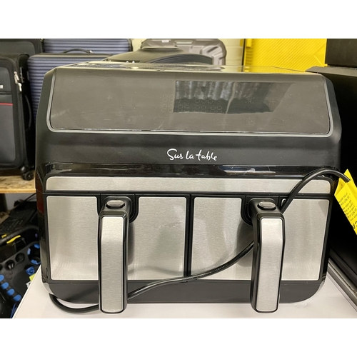 98 - SUR LA TABLE DUAL BASKET DIGITAL AIR FRYER 5.57L