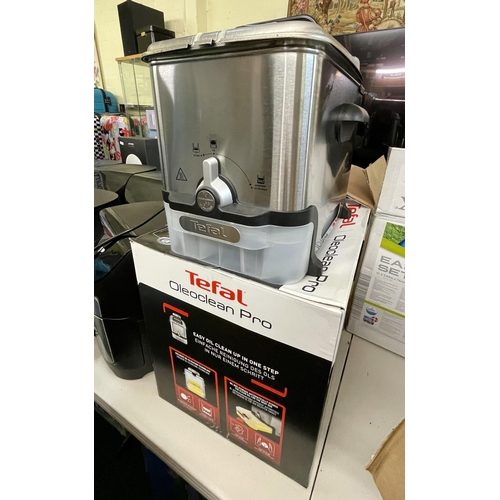 103 - BOXED TEFAL OLEO CLEAN PRO DEEP FAT FRYER - 3.5L (PREVIOUS USEAGE)