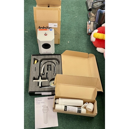 179 - BOXED REGINOX ELECTRONIC INSTANT HOT WATER TAP WITH FITTINGS