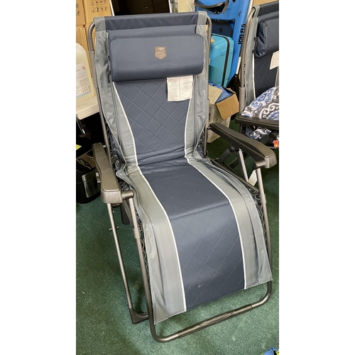TIMBER RIDGE RECLINING CAMPING CHAIR - BLUE