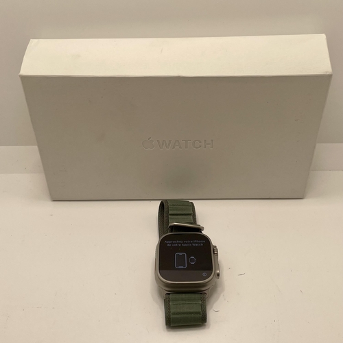 38 - BOXED APPLE ULTRA 49MM TITANIUM G ALPINE STRAP MNHJ3B/A GREEN  APLINE SM