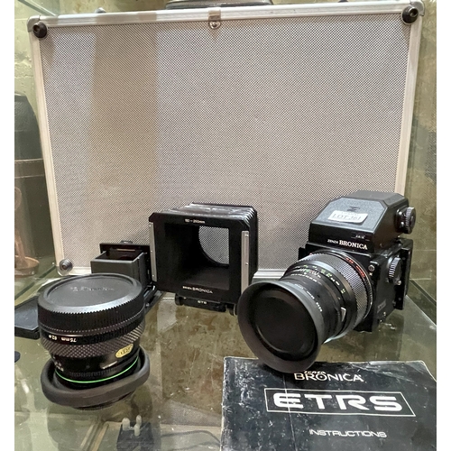 361 - BRONICA ETRS ZENZA CAMERA SYSTEM - CAMERA BODY, PRISMS, LENSES, MANUAL, 150-250MM BELLOWS TOGETHER W... 