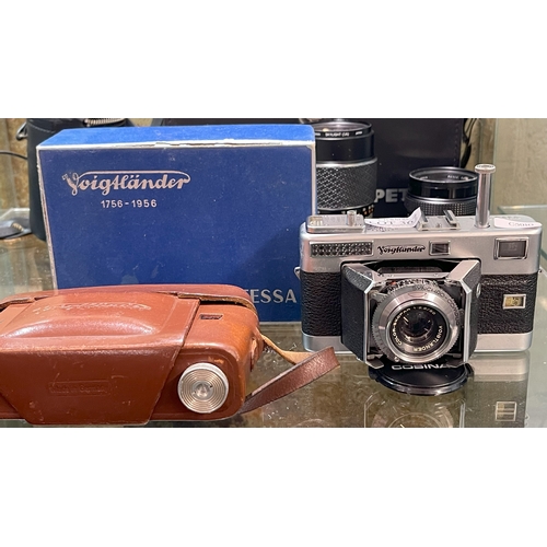 367 - A VOIGTLANDER VITESSA CAMERA AND ORIGINAL BOX AND COVER