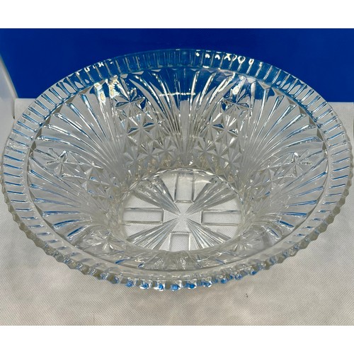 210 - 3 ITEMS OF LEAD CRYSTAL-INCL: LIBOCHOVICE CZECH 1930s ART DECO PRESSED GLASS BOWLREG NO 798828, 2X D... 