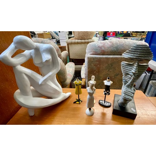 215 - WHITE SCULPTURE OF A LADY IN RESIN, A 'HUSH' FACE SCULTPURE ON STAND,  4X LATEST THNG COLLECTION FIG... 