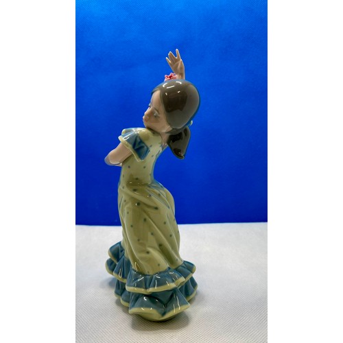 230 - Lladro, 'Lolita' Girl-Flamenco Dancer, Porcelain, Figurine, Daisa, Juan Huerta