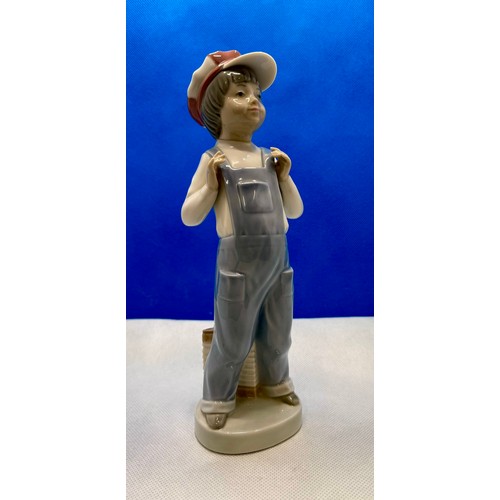 231 - Lladro figure 4898 boy from madrid with accordion in bib'n brace with hat