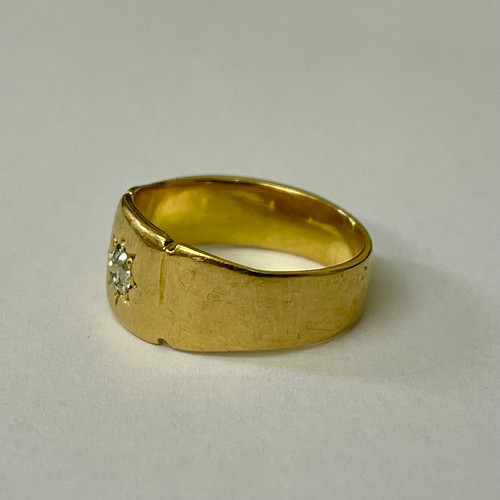 256 - A GENTS YELLOW GOLD & DIAMOND SOLITAIRE SIGNET RING - TESTED AS 18CT GOLD - SET WITH AN OLD CUT DIAM... 