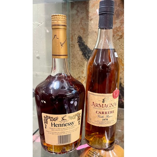 282 - BRANDIES: HENNESSY VERY SPECIAL COGNAC 1L TOGETHER WITH A CARRERE VIEILLE RESERVE ARMAGNAC 1978 -70C... 