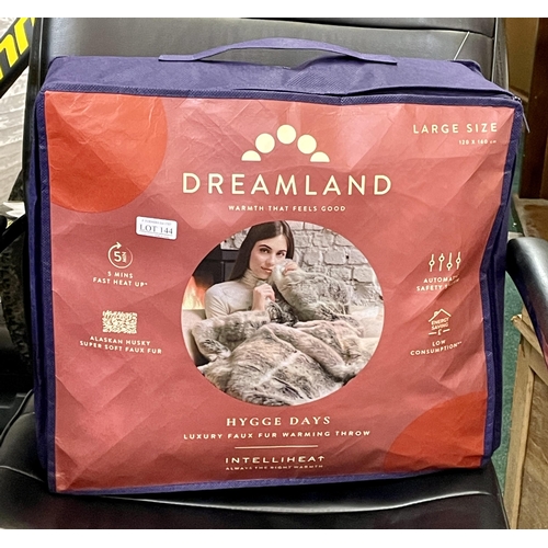 144 - DREAMLAND LUXURY FAUX FUR WARMING THROW - ALASKAN HUSKY COLOUR WITH PROTECTIVE BAG