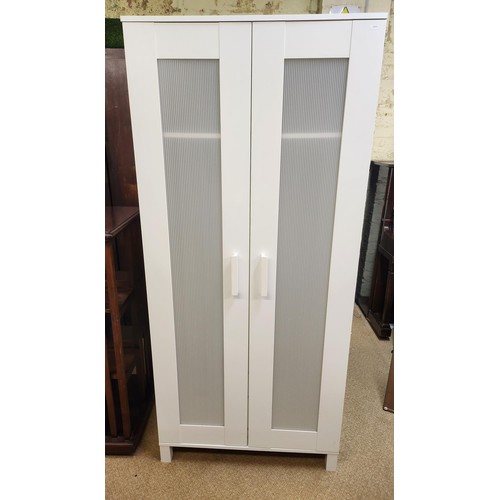 283 - AN IKEA WHITE ENAMELLED DOUBLE DOOR WARDROBE