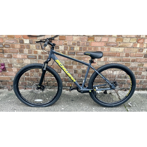 255 - SCHWINN FLEET MOUNTAIN BIKE  - A/NEW FRONT BRAKE GRIP DAMAGED/FLAT TYRE