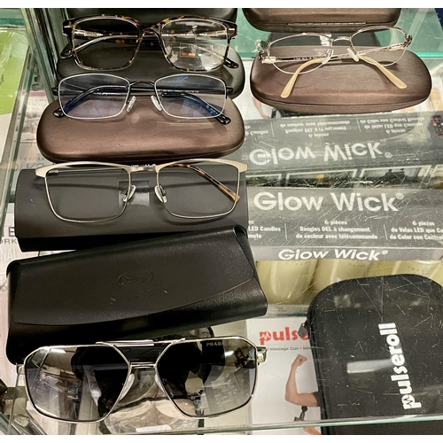 51 - 5 PAIRS OF SUNGLASSES/SPECTACLE FRAMES (1 SUNGLASSES/4 SPECTACLE FRAMES) INCL PRADA, KIRKLAND ZEISS ... 