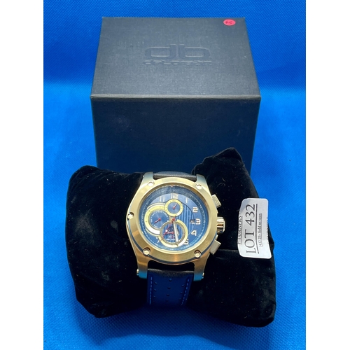 337 - DELOREAN GENTS WRIST WATCH - SERIAL DL051146, WITH BOX