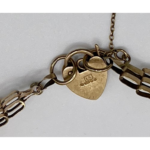 343 - 9CT YELLOW GOLD GATE BRACELET WITH PADLOCK - MARKED '375' - 19CMS L 7.5G