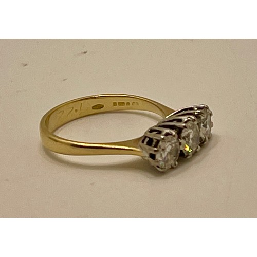 355 - 18CT YELLOW GOLD TRIO DIAMOND RING -H/M LONDON IMPORT 1997 - THREE GRADUATED DIAMONDS OF 1.22CTS SIZ... 