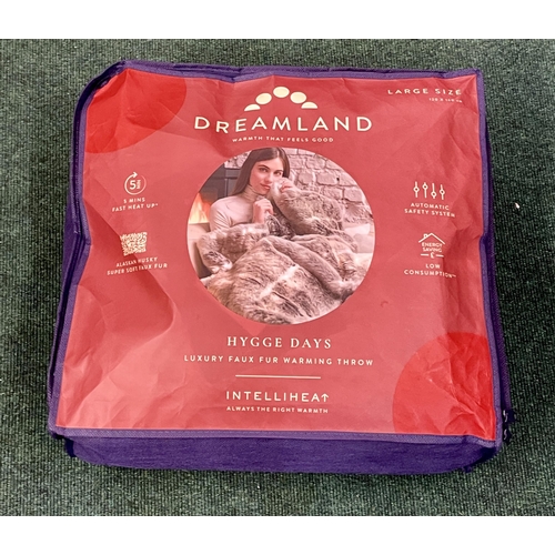 47 - DREAMLAND LUXURY FAUX FUR WARMING THROW WITH INTELLIHEAT TECHNOLOGY - ALASKAN HUSKY