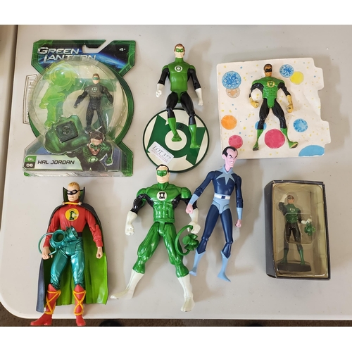 377 - A COLLECTION OF GREEN LANTERN FIGURINES INC. HAL JORDAN, WALL TILE AND METAL DC FIGURINE AND 2 OTHER... 