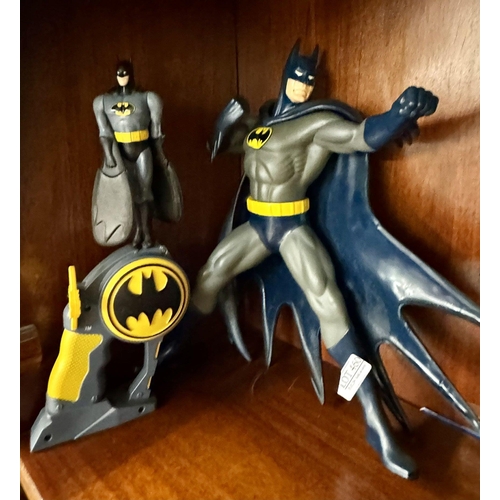 460 - I-STAR ENT. BATMAN SPINNER AND BATMAN FIGHTING FIGURINE