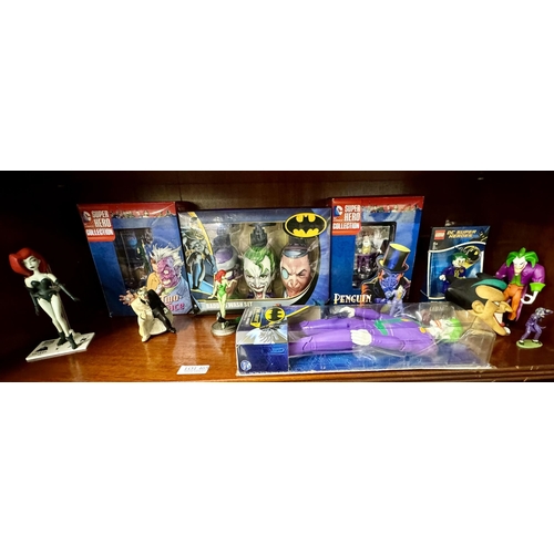 465 - A COLLECTION OF BATMAN VILLAINS INC. THE PENGUIN AND TWO FACE (BOXED) THE JOKER, POISON IVY ETC  AND... 