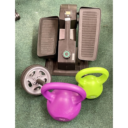 183 - Cubii Under Desk Elliptical Bike Pedal Exerciser (SCREEN NOT WORKING) TOGETHER WITH 2 KETTLE BELLS 8... 