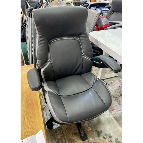 228 - DORMEO TWO TONE LEATHER EXECUTIVE OFFICE CHAIR - BLACK GREY