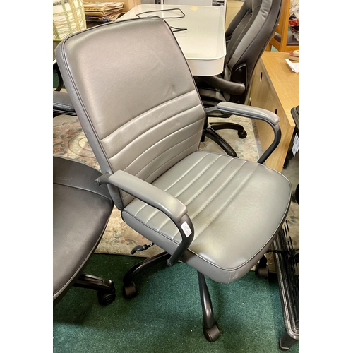 231 - GREY LEATHER OFFICE/STUDENT CHAIR