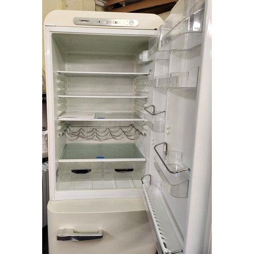 215 - Smeg 50's Style Freestanding Fridge Freezer, Right-Hand Hinge - CREAM - G.W.O. (SUPERFICIAL CRACK TO... 