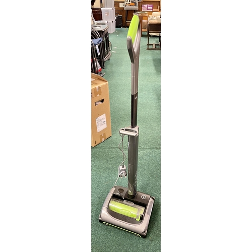 128 - G-TECH AIR RAM RECHARGEABLE STICK VACUUM CLEANER WITH CHARGER
