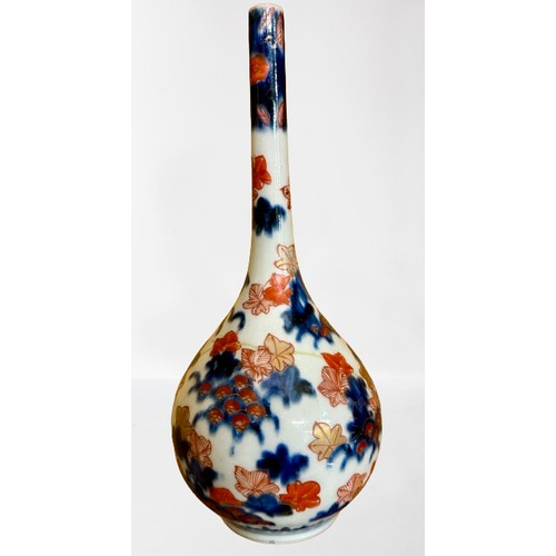 319 - SMALL JAPANESE IMARI DOUBLE GOURD VASE H.16CM. WITH X2 IMARI BOTTLE VASES, ONE 17CM, ONE 25CM APPROX