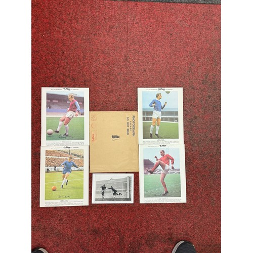 401 - 4 VINTAGE TYPHOO TEA FOOTBALL CARDS - BOBBY MOORE, BOBBY CHARLTON, CHARLIE COOK, BRIAN LABONE-EACH 2... 