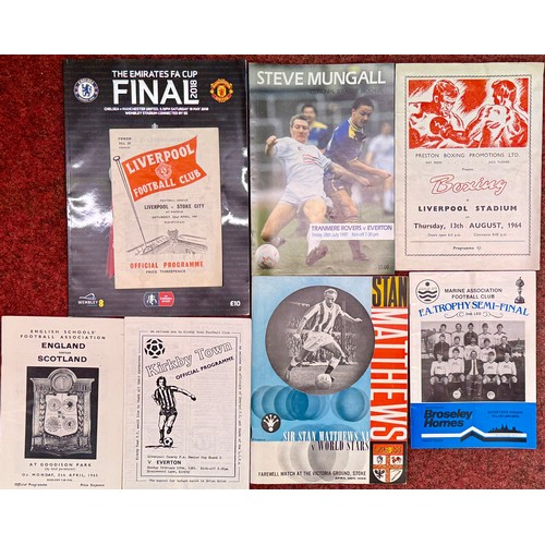 402 - A SMALL COLLECTION OF VINTAGE FOOTBALL PROGRAMMES AND OTHER - PROGRAMME SIR STANLEY MATTHEWS FAREWEL... 