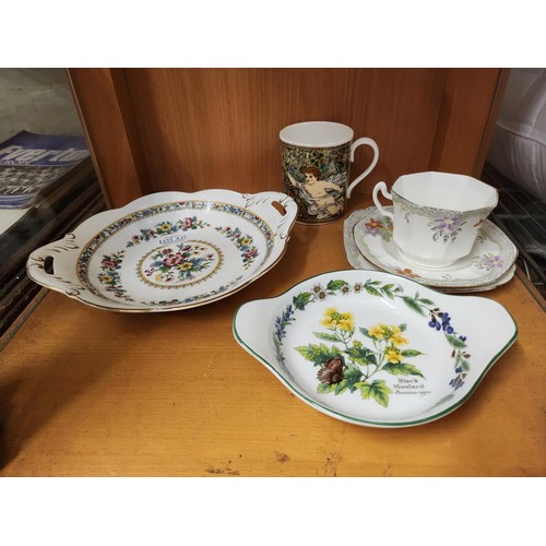 427 - ROYAL WORCESTER HERBS DISH, A COALPORT MING ROSE DISH, AND A FENTON BONE CHINA OCTAGONAL CUP, SAUCER... 