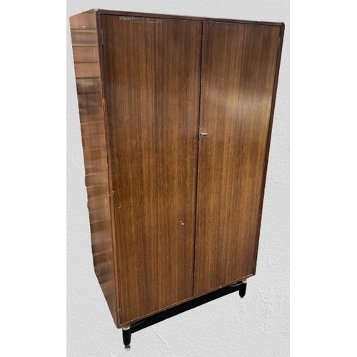 246 - MID CENTURY E GOMME G-PLAN BEDROOM SUITE - C.1960 - CONSISTING OF TRIO MIRRORED WARDROBE, DOUBLE WAR... 