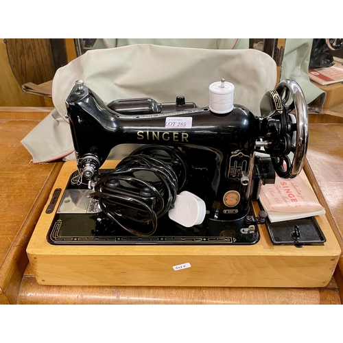 285 - SINGER 99K VINTAGE ELECTRIC SEWING MACHINE ON WOODEN BASE WITH COVER/MANUAL