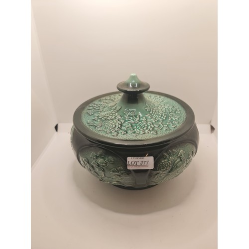 377 - SYLVAC LIDDED TUREEN, THE CHINOISERIE DESIGN IN DARK GREEN MARKED TO BASE 'SYLVAC 5399'