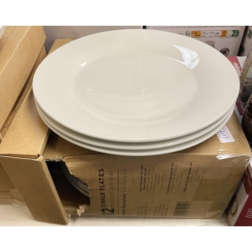 109 - BOXED MIDDAGSTALLRIKAR 12 PIECE WHITE PORCELAIN DINNER PLATE SET