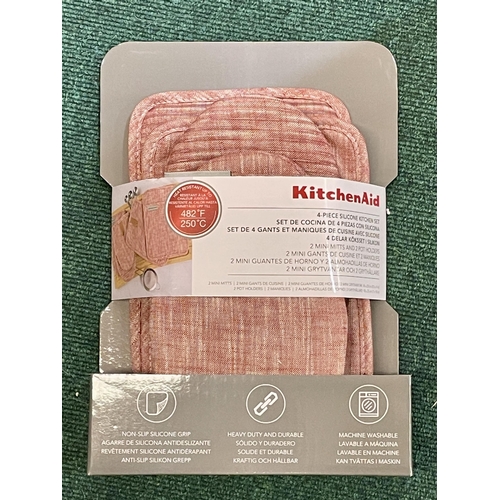 119 - KITCHEN AID 4 PIECE SILLICONE SET - 2 MINI MITTS, 2 POT HOLDERS - PINK