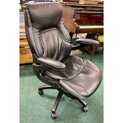 192 - DORMEO TWO/TONE LEATHER OFFICE/GAMING CHAIR WITH RISE AND FALL ARMS - SLIGHT WEARING TO ARMS