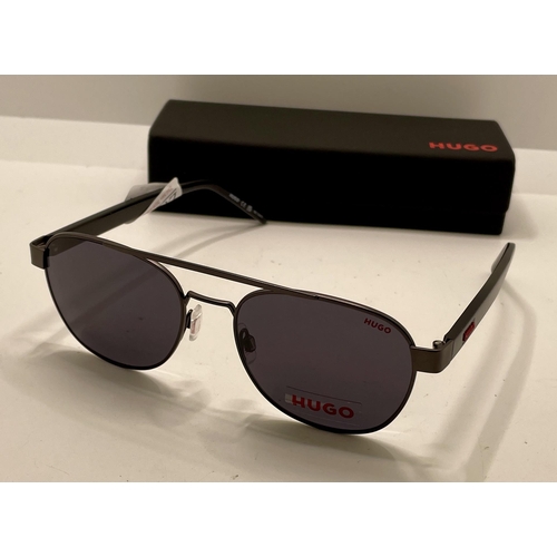 21 - PAIR OF HUGO BOSS SUNGLASSES - HG1196/S - WITH CASE