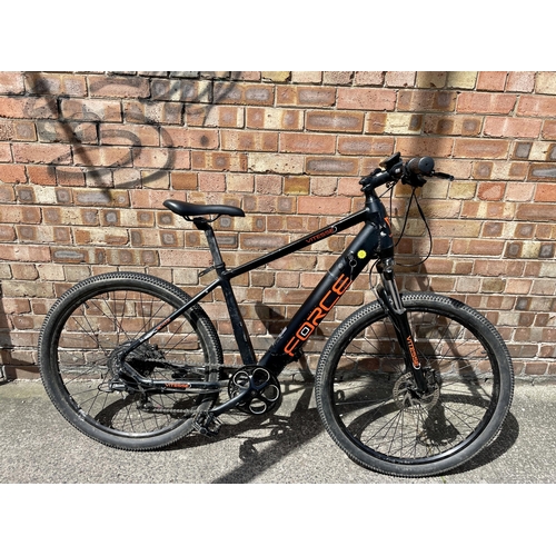 193 - VITESSE FORCE ELECTRIC MOUNTAIN PEDAL BIKE 7 SPEED GEARS AND HYDRAULIC BREAKS WITH KEYS AND BATTERY ... 