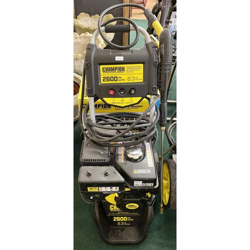 197 - BOXED CHAMPION 2600 PSI PETROL PRESSURE WASHER WITH LANCE AND NOZZLE
