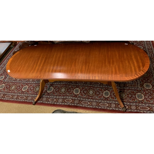 310 - INLAID TOP CROSSBANDED SATINWOOD COFFEE TABLE WITH LIONS PAW FEET APPROX L:140CM X W:50CM X H:50CM