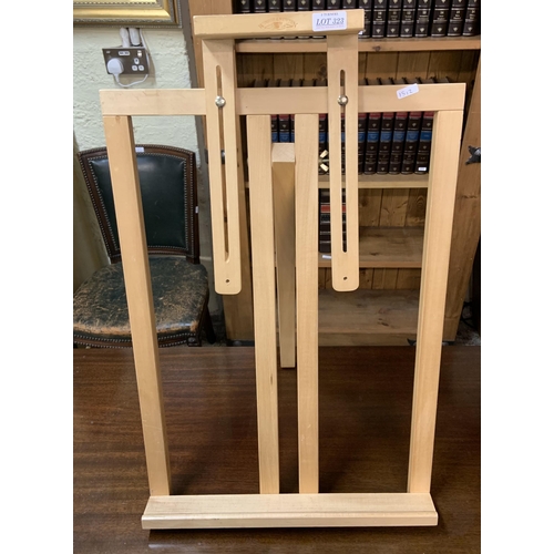Lot 323       