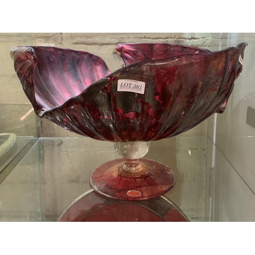 361 - A LARGE LAVORAZIONI ARTE MURANO GLASS SHELL BOWL - 42CM DIAMETER, 26CM HIGH