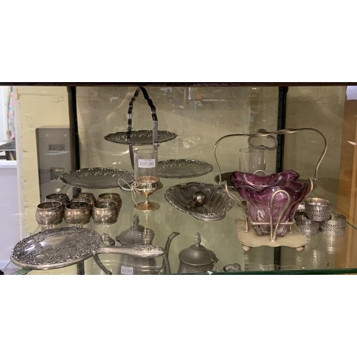 365 - A COLLECTION OF PLATED WARES INC. CHROME FOLDING CAKE SERVER, VARIOUS NAPKIN RINGS, HAND MIRROR, SER... 