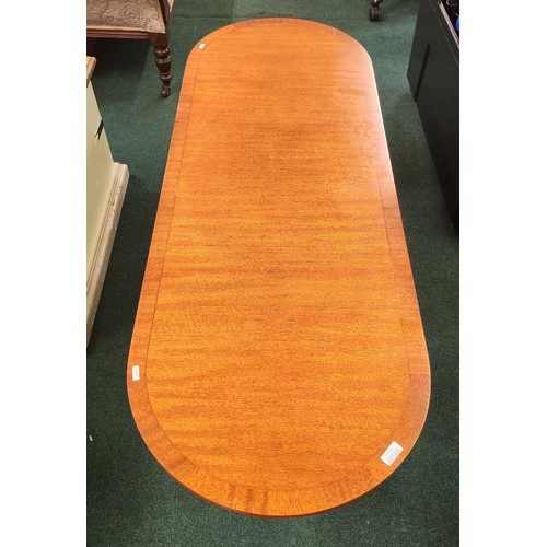 310 - INLAID TOP CROSSBANDED SATINWOOD COFFEE TABLE WITH LIONS PAW FEET APPROX L:140CM X W:50CM X H:50CM