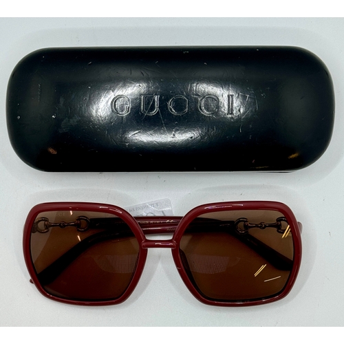 59 - PAIR OF GUCCI OVERSIZED SUNGLASSES - GG 0890SA WITH DECORATIVE METAL TO ARMS